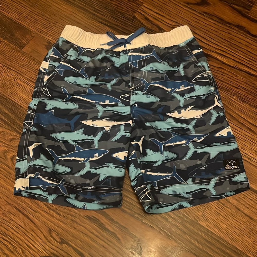 Big Chill boys, swim trunks with shark design and inner lining, size boys large